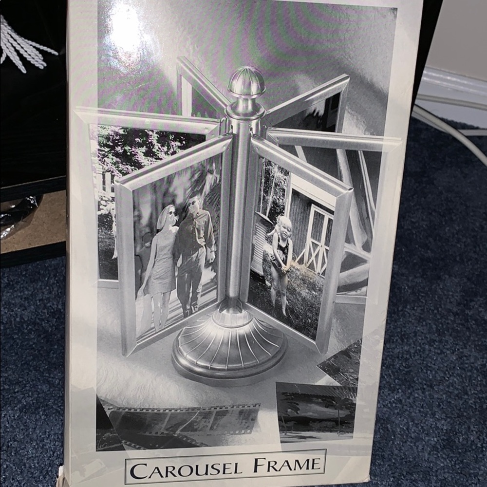 Regent Gallery Carousel Frame